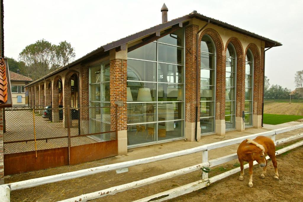 Agriturismo Cascina Caremma Besate Zewnętrze zdjęcie